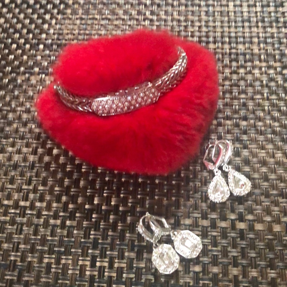 Bundles of Jewelries with crystal accents